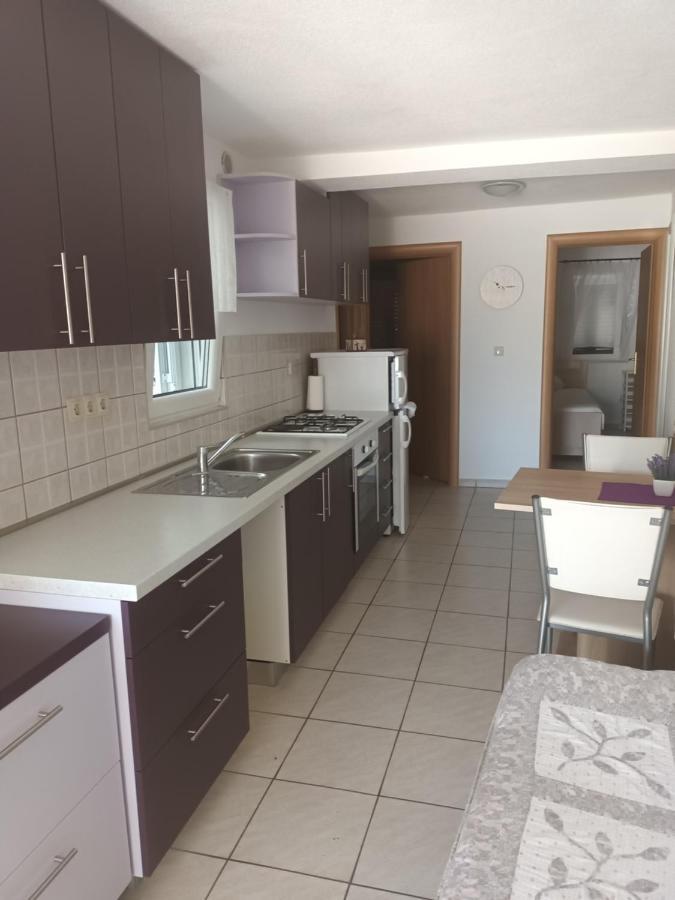 Volat Apartments Betina  Exterior photo