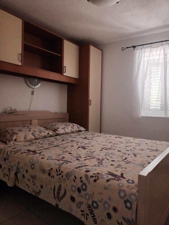 Volat Apartments Betina  Exterior photo