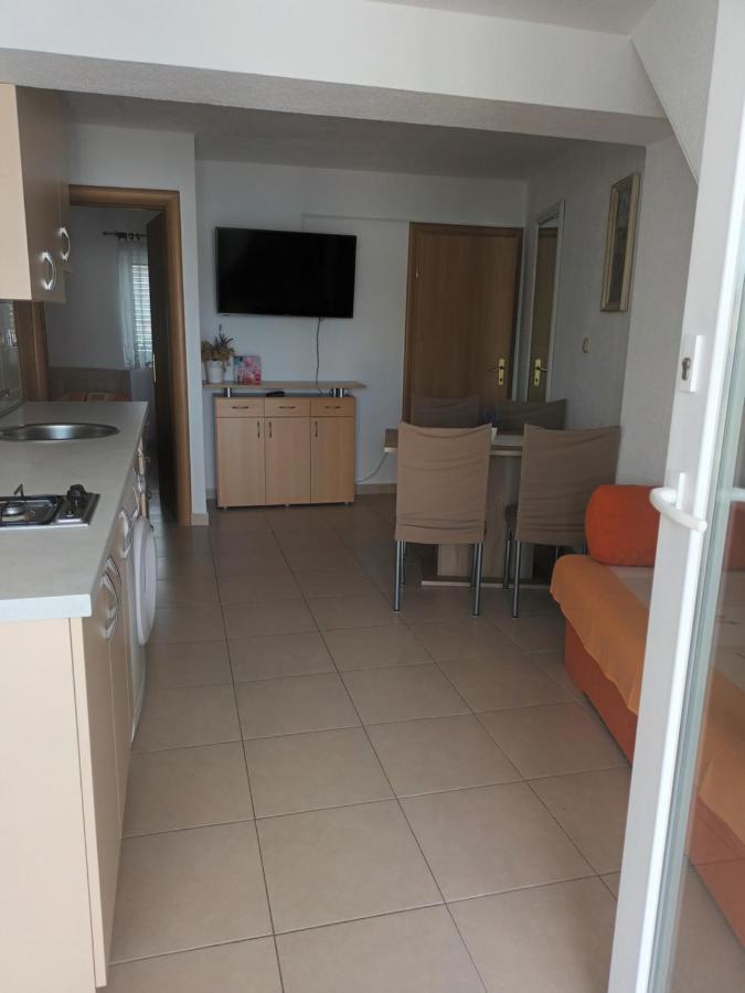Volat Apartments Betina  Exterior photo
