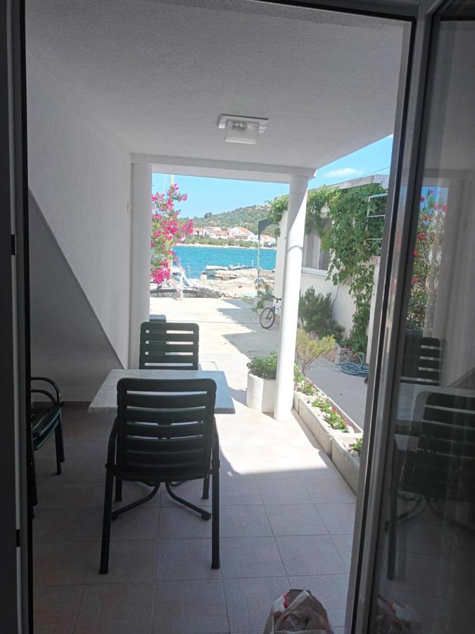 Volat Apartments Betina  Exterior photo