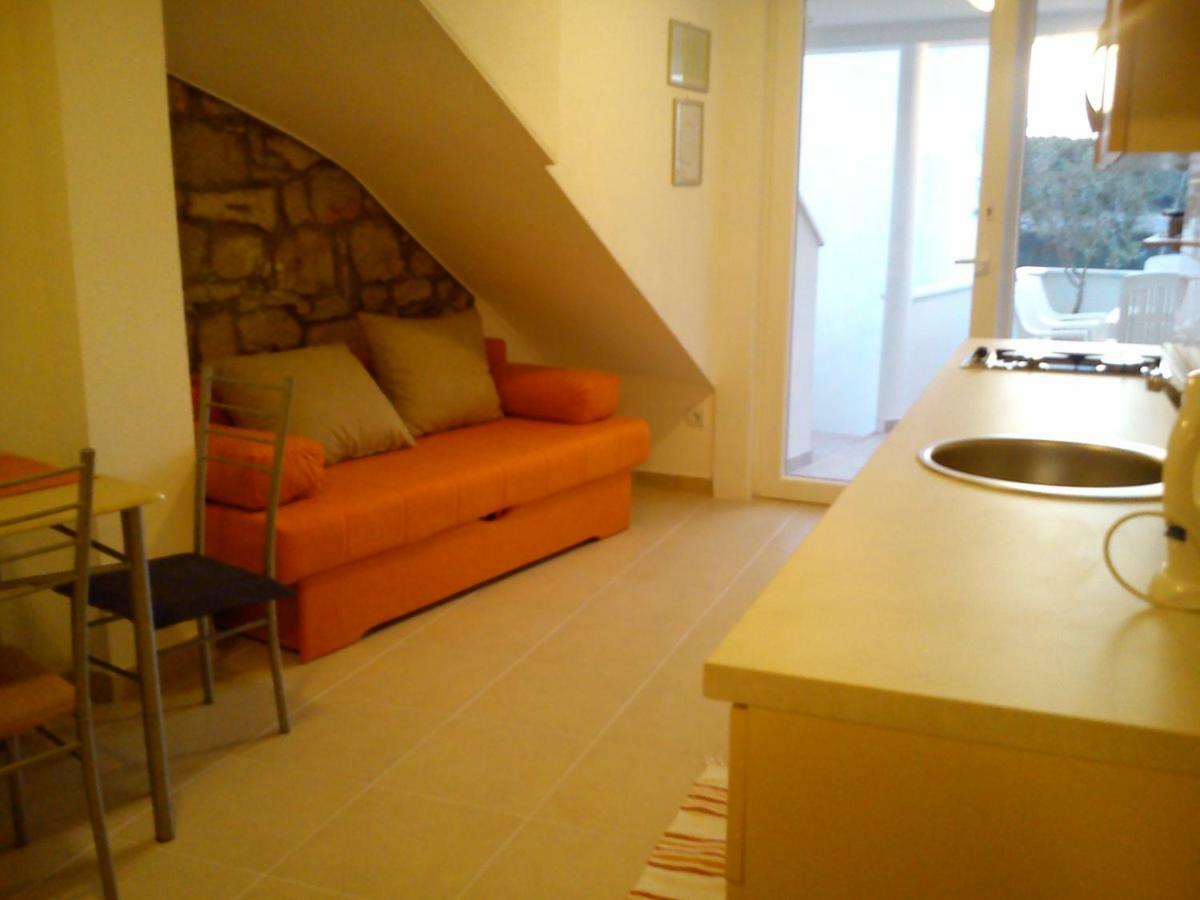 Volat Apartments Betina  Exterior photo