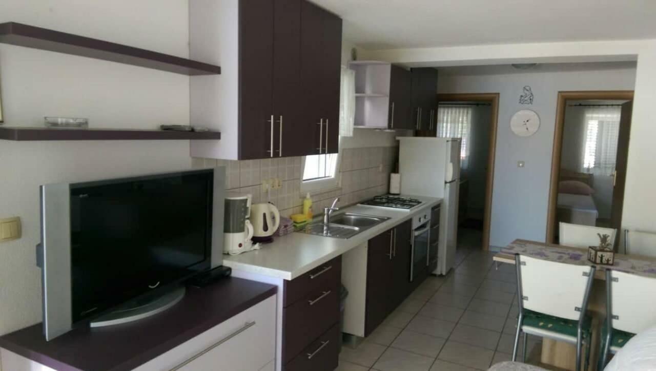 Volat Apartments Betina  Exterior photo